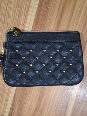 Betsey Johnson Quilted Look With Gold Hearts Wristlet